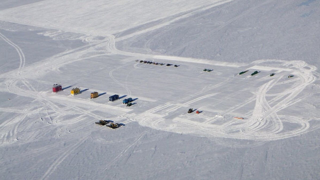 Un bărbat a fost evacuat din Antarctica după o operațiune complexă de 5 zile care a implicat nave, elicoptere și avioane