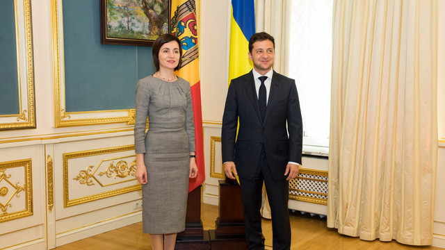 Maia Sandu a fost întâmpinată oficial la Kiev de președintele ucrainean Volodimir Zelenski