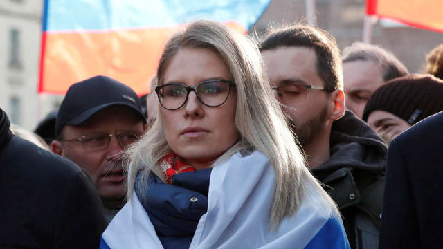 O activistă a opoziției din Rusia, Liubov Sobol, este judecată la Moscova pentru hărțuirea unor agenți ai FSB