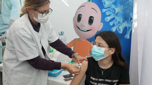 Israelul a început vaccinarea adolescenților