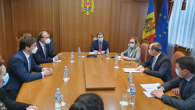 România oferă suport R.Moldova pentru a fi pregătită să primească lotul de vaccinuri anti-COVID promis de Klaus Iohannis