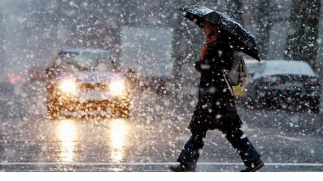 Vreme variabilă și ninsori cu lapoviță au anunțat meteorologii pentru ultimul weekend din ianuarie