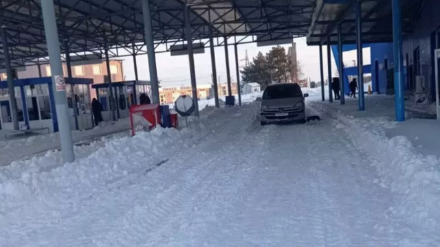 Restricții de circulație pentru autocamioanele de mare tonaj, la intrarea în Ucraina