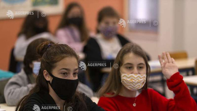 Coronavirus: Școlile gimnaziale se redeschid în Grecia, liceele doar în anumite regiuni; Pregătiri pentru o creștere a infectărilor
