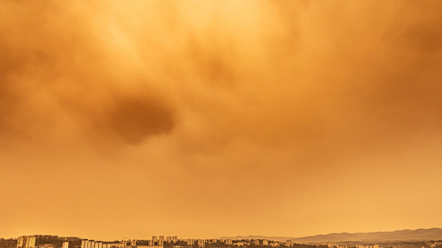 Norul de praf saharian a crescut poluarea aerului în Europa. Avertisment pentru cei cu probleme respiratorii
