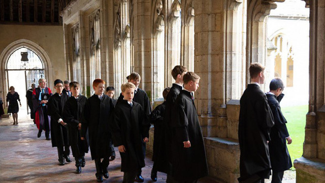 Marea Britanie | Prestigiosul Colegiu Winchester va admite fete pentru prima dată de la înființarea sa în 1382