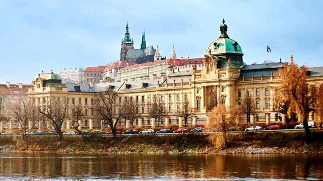 Parlamentul ceh refuză prelungirea stării de urgență