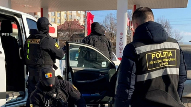 Un fost polițist, reținut pentru trafic de influență