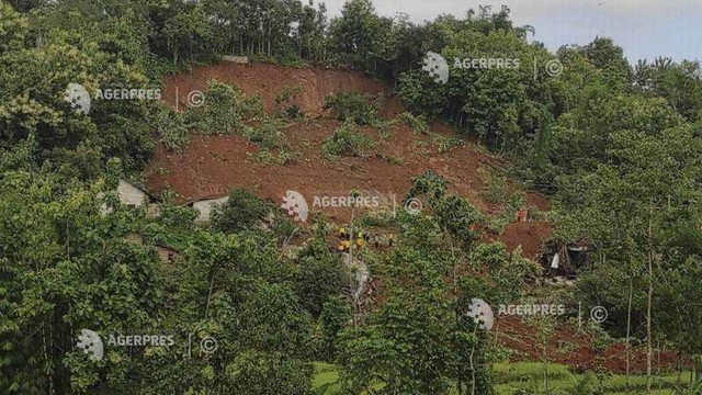 Indonezia: Cel puțin 20 de dispăruți în urma unei alunecări de teren în provincia Java de Est