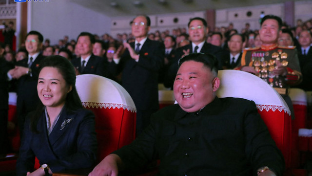 Soția lui Kim Jong Un, prima apariție în public după mai bine de un an de absență
