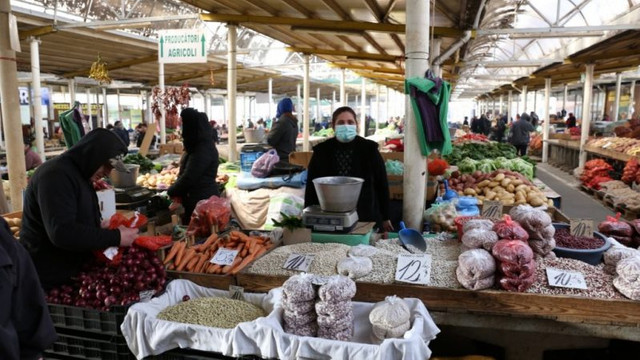 Unii comercianți din piețele din Bălți au ignorat interdicția de a lucra în anumite zile