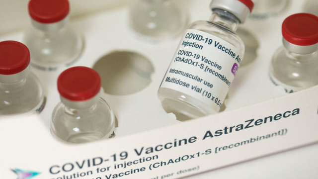 Mai multe țări se confruntă cu reticență la vaccinul AstraZeneca. Autoritățile spun însă că este sigur: „M-aș vaccina imediat”
