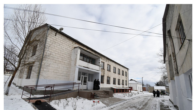Bătrânii din Centrul de Plasament Sculeni au primit hrană din partea unei mănăstiri din județul Iași
