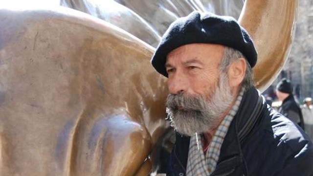 A murit Arturo Di Modica, creatorul celebrei statui ''Charging Bull'' din New York (fișă biografică)