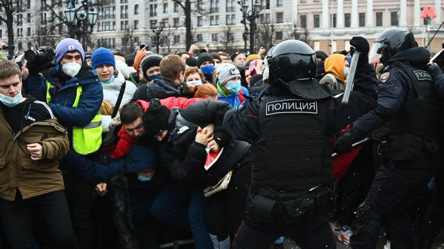 Amenzi majorate în Rusia pentru nesupunere în fața dispozițiilor forțelor de ordine în timpul mitingurilor