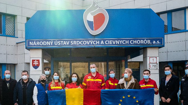 Echipa de medici români trimisă în Slovacia, apreciată de Comisia Europeană: ”Când vecinii au nevoie de ajutor, punem în practică solidaritatea europeană”