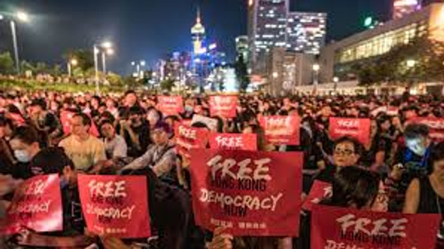 Activiștii pro-democrație din Hong Kong au organizat proteste de amploare împotriva noii legi a securității
