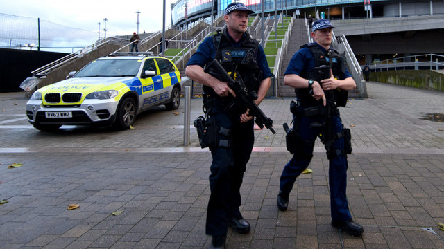 Marea Britanie, îngrijorată că în timpul carantinei s-au înmulțit recrutările adolescenților în scopuri teroriste
