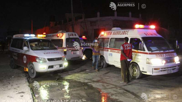 Somalia: Cel puțin 25 de morți și 30 de răniți într-un atentat cu mașină-capcană comis asupra unui restaurant din Mogadishu