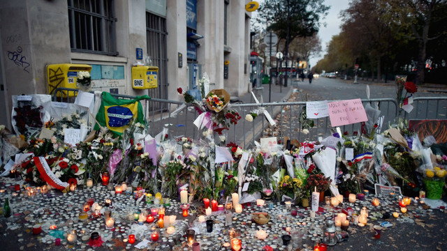 Poliția italiană a arestat un bărbat care i-ar fi ajutat pe autorii masacrului de la teatrul Bataclan din Paris