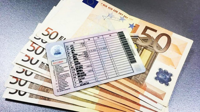 Un bărbat din Cahul care a promis să favorizeze obținerea permisului de conducere, în schimbul a 350 de euro, reținut de procurorii anticorupție