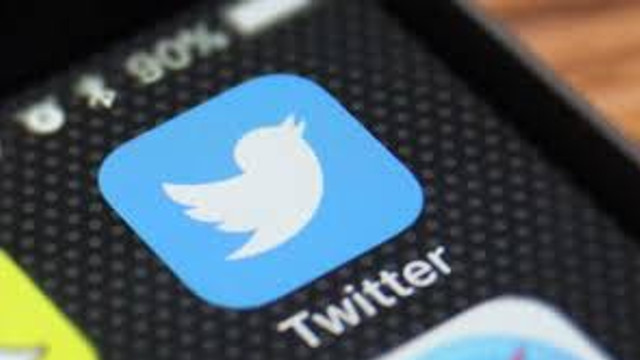 Rusia a restricționat accesul la Twitter și amenință să blocheze complet platforma social media
