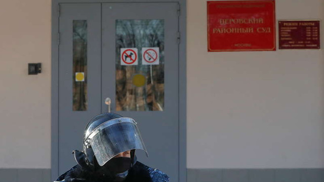 Rusia | Forțele de securitate ruse au arestat mai multe persoane după ce au întrerupt o reuniune a opoziției