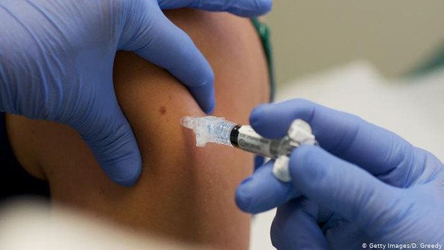 Peste 25 la sută din lucrătorii medicali au primit prima doza de vaccin. Ninel Revenco: Cazuri de deces sunt zero, reacții adverse grave cauzate de vaccin nu au fost semnalate