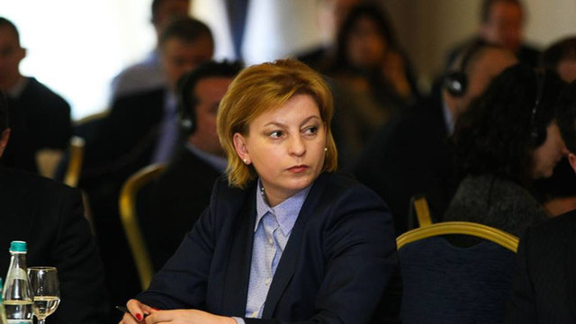 Fosta candidată a PSRM la funcția de premier, Mariana Durleșteanu, a depus actele la CEC