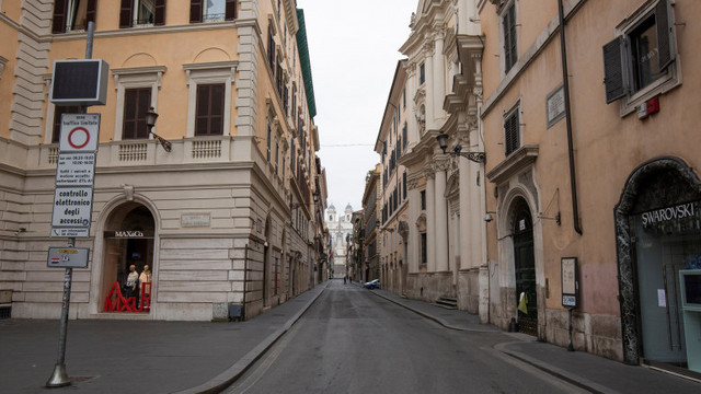 Imagini dezolante cu străzile goale din Italia. Locuitorii din peninsulă vor petrece al doilea Paște cu restricții severe