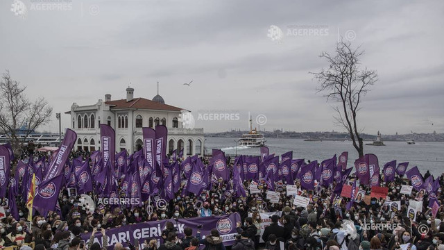 Turcia | Proteste împotriva retragerii din Convenția de la Istanbul privind prevenirea și combaterea violenței împotriva femeilor
