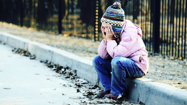Peste 800 de copii din R. Moldova au fugit de acasă în 2020. Dintre acești, 6 sunt în continuare dispăruți