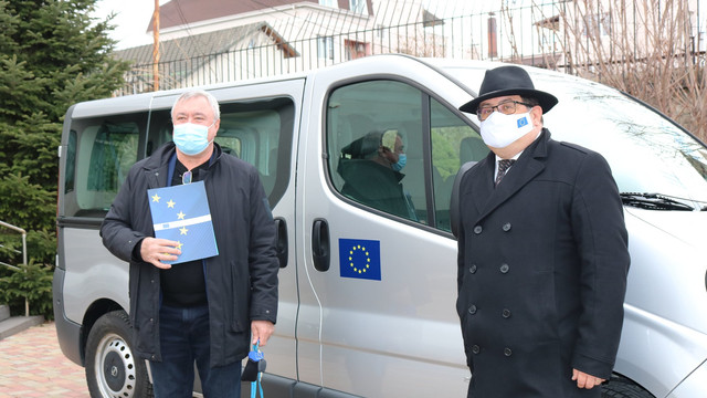 Delegația Uniunii Europene în R. Moldova a donat un microbuz către 
