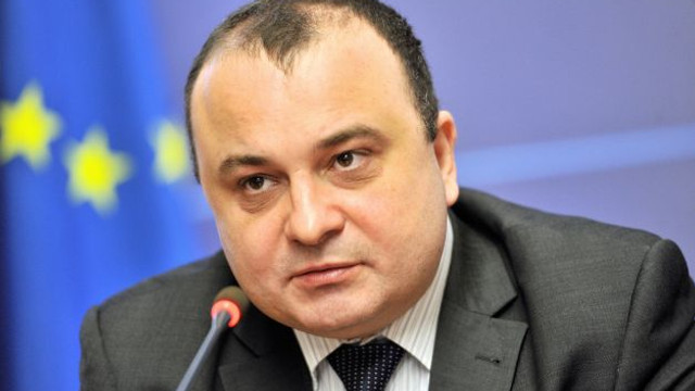 Adevărul/Radu Carp: „Viitorul Republicii Moldova arată foarte incert” (Revista presei)
