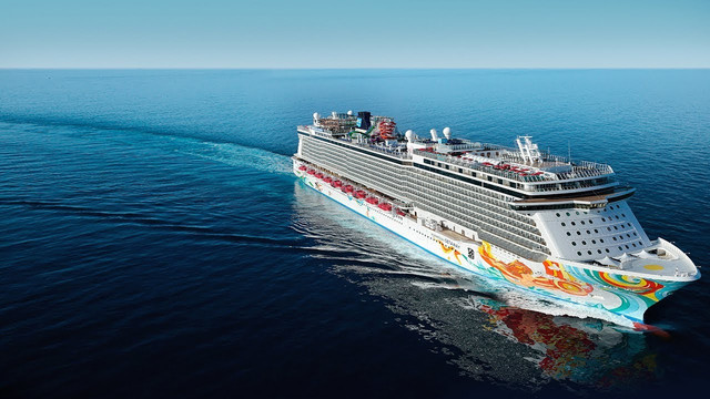 Norwegian Cruise Line reia croazierele pentru „pasagerii vaccinați”
