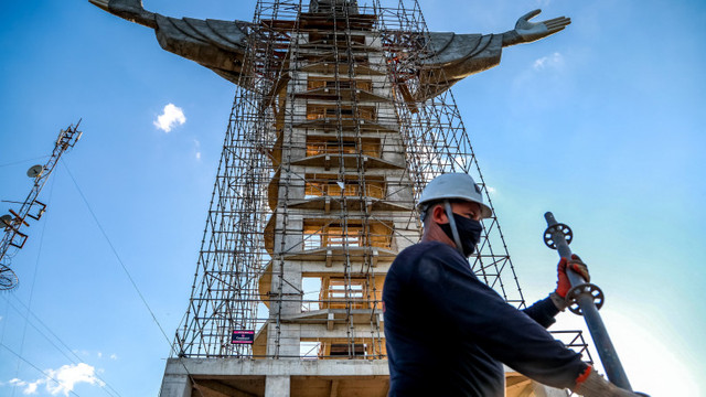 O nouă statuie uriașă a lui Isus se construiește în Brazilia, mai înaltă decât cea din Rio de Janeiro
