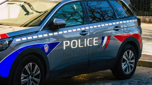 Nou incident armat la Paris. Un bărbat și fetița lui în vârstă de 10 ani au fost împușcați pe stradă
