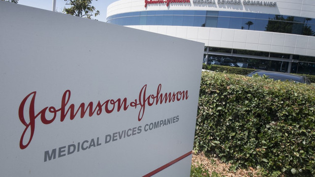 Agenția Medicamentului din SUA stopează producția într-o fabrică de vaccinuri Johnson & Johnson din cauza deficiențelor de fabricație