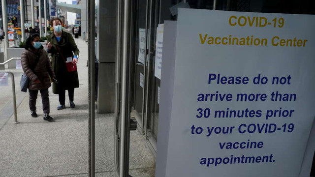 SUA | Jumătate din populația adultă a fost vaccinată cu cel puțin o doză