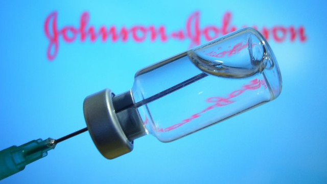 EMA despre vaccinul Johnson&Johnson: Posibile legături cu cazuri foarte rare de cheaguri. Beneficiile depășesc riscurile
