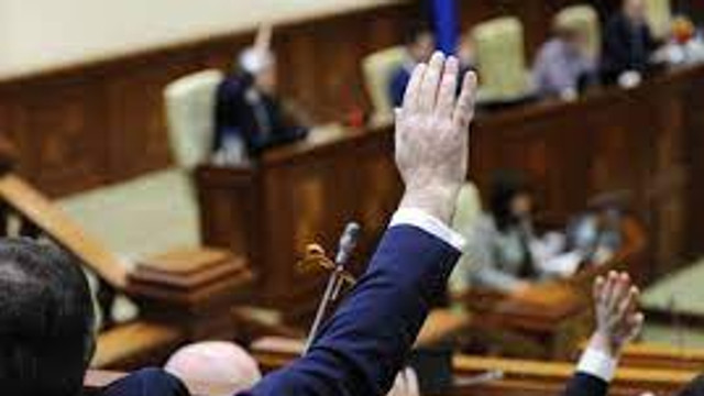 Proiectul de anulare a așa-zisei ”Legi a miliardului”, votat în lectura a doua de majoritatea parlamentară PSRM-Șor