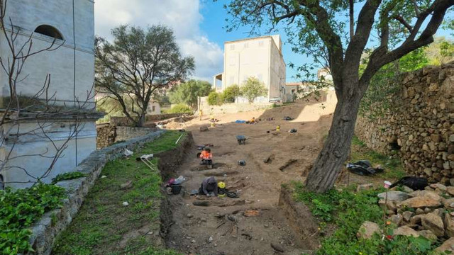 Franța | O necropolă antică cu 40 de morminte, descoperită în Corsica