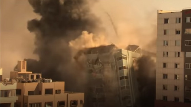 VIDEO | Israelul, acuzat că s-a folosit de presa străină pentru a păcăli Hamas, a distrus în Gaza o clădire unde aveau sedii AP și Al-Jazeera