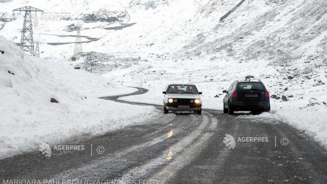 România | În Munții Făgăraș a nins și s-a depus un strat de zăpadă proaspătă de 15 cm

