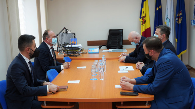 Reprezentanții CEC au avut o întrevedere cu ambasadorul României, Daniel Ioniță 