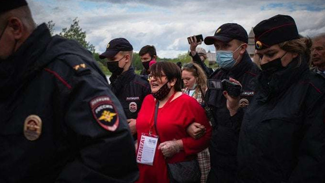 Rusia | Poliția a întrerupt o întâlnire a opoziției 