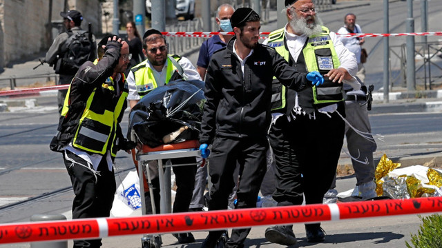 Atac terorist în Ierusalim: Doi israelieni au fost înjunghiați iar agresorul, împușcat mortal de polițiști