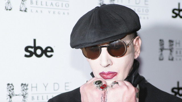 Poliția a emis mandat de arestare pentru cântărețul Marilyn Manson
