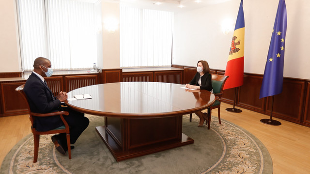 Președintele Maia Sandu a avut o întrevedere cu ambasadorul SUA, Dereck J. Hogan. Principalele subiecte abordate în cadrul discuției 

