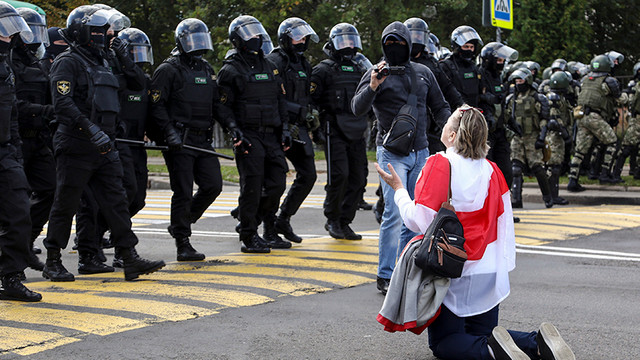 Demonstrație de solidaritate cu poporul belarus în capitala Poloniei, Varșovia